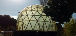 Domo geodesico autoconstruido